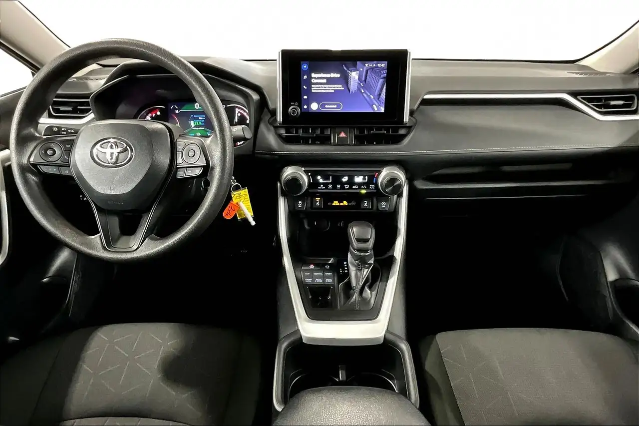 Toyota RAV 4 снимка Toyota RAV 4