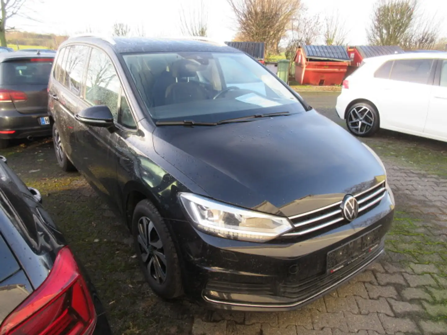 Volkswagen Touran Active 2.0 TDI DSG NAVI AHK PANO LED KAMERA APS SI Schwarz - 1