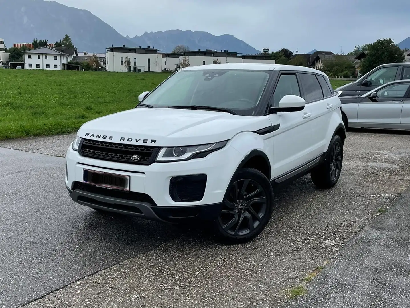 Land Rover Range Rover Evoque Range Rover Evoque Pure 2,0 eD4 e-Capability Pure Weiß - 2