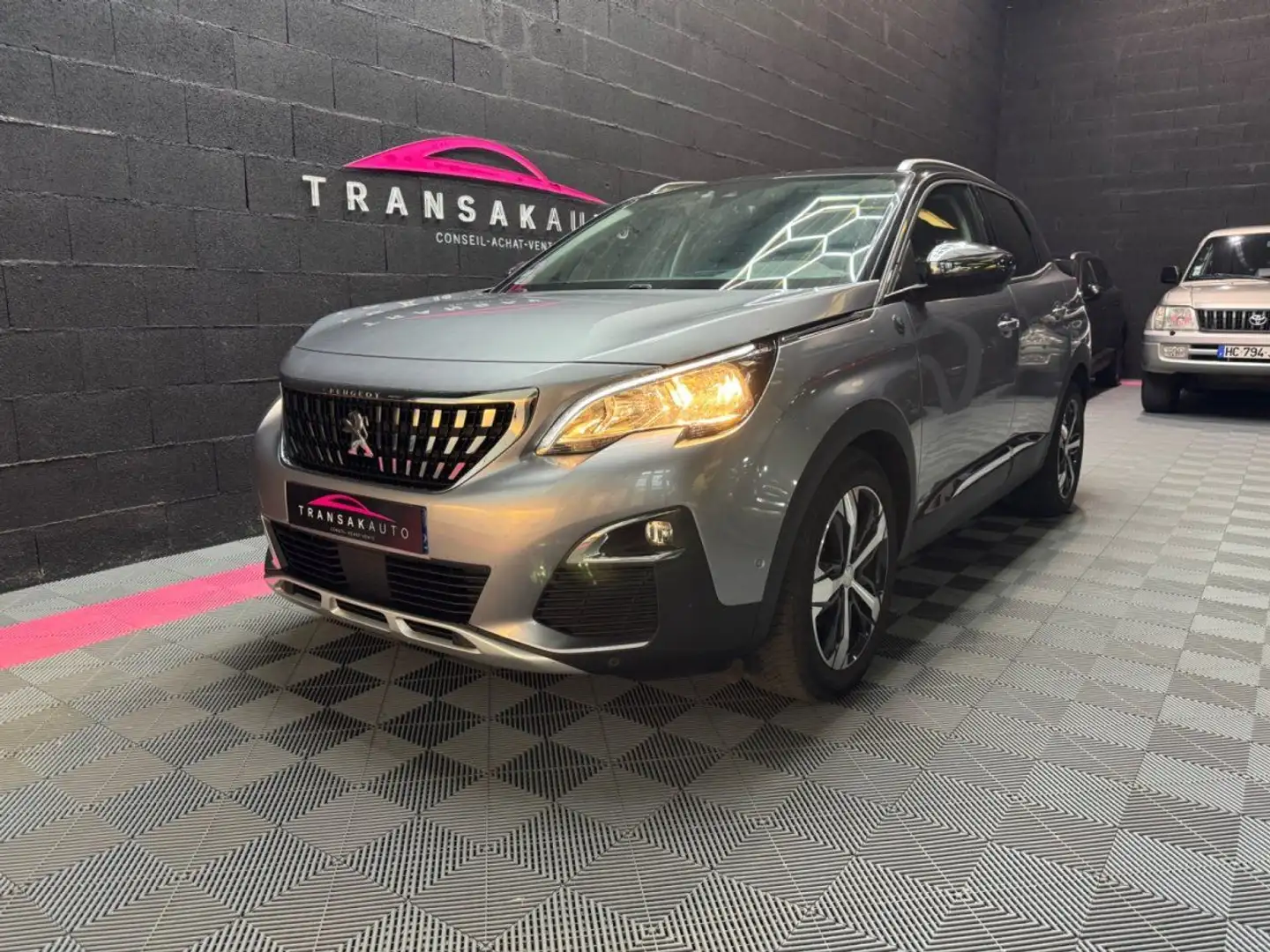 Peugeot 3008 1.2 Puretech 130ch SS EAT6 Crossway Grau - 1
