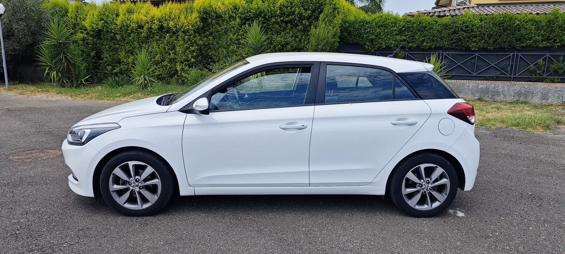 Hyundai i20 i20 II 2015 5p 1.2 Style 84cv Bianco - 2