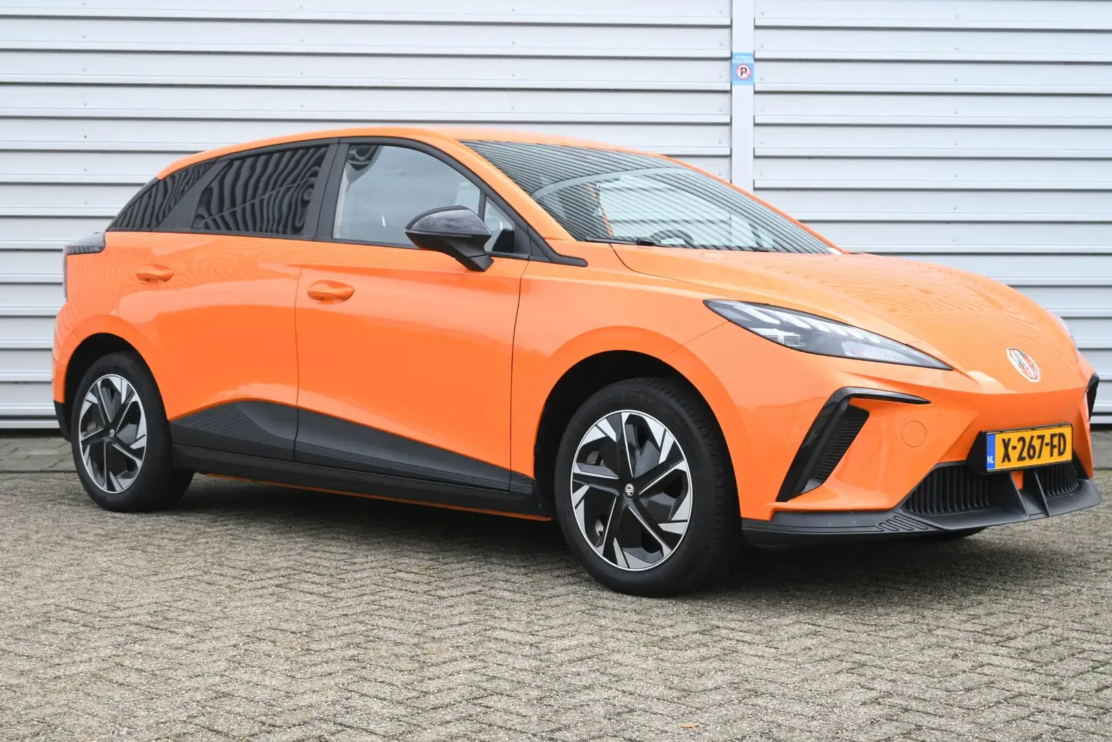 MG MG4 Electric Standard 51 kWh | Apple Carplay | Climate Oranje - 2