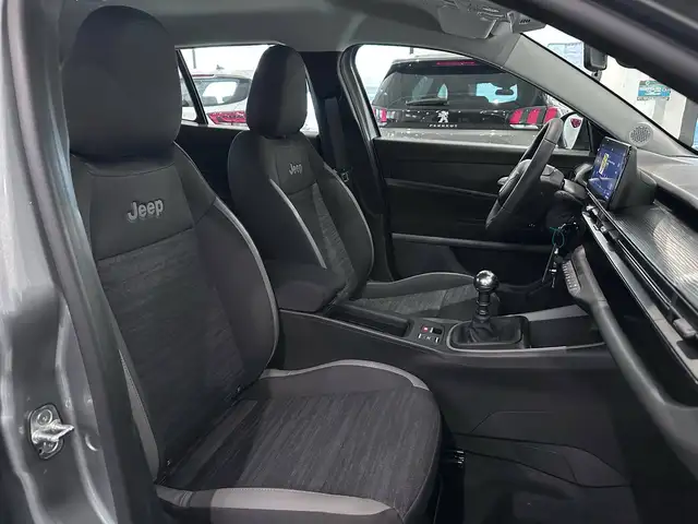 Jeep Avenger view 12