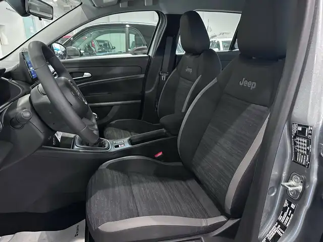 Jeep Avenger view 7