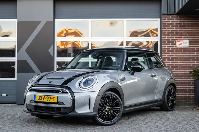 MINI Cooper SE Classic Trim | Panorama | Harman/Kardon | Head-Up