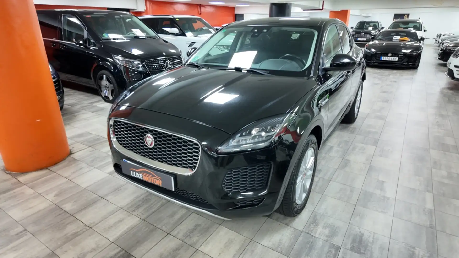 Jaguar E-Pace 2.0D I4 R-Dynamic HSE AWD Aut. 150 - 1
