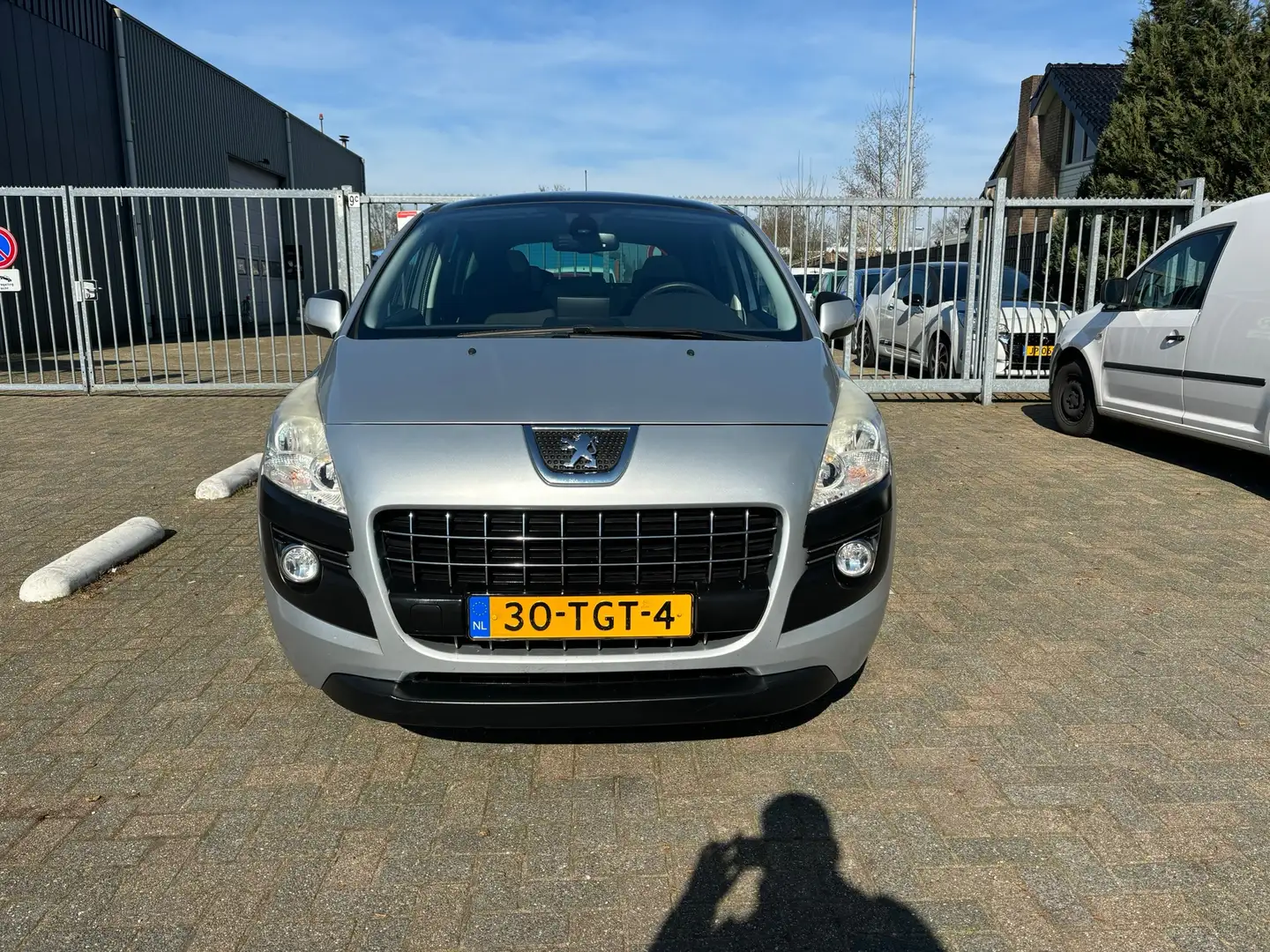 Peugeot 3008 1.6 VTi Active / Pano / Camera / Navi Grijs - 2