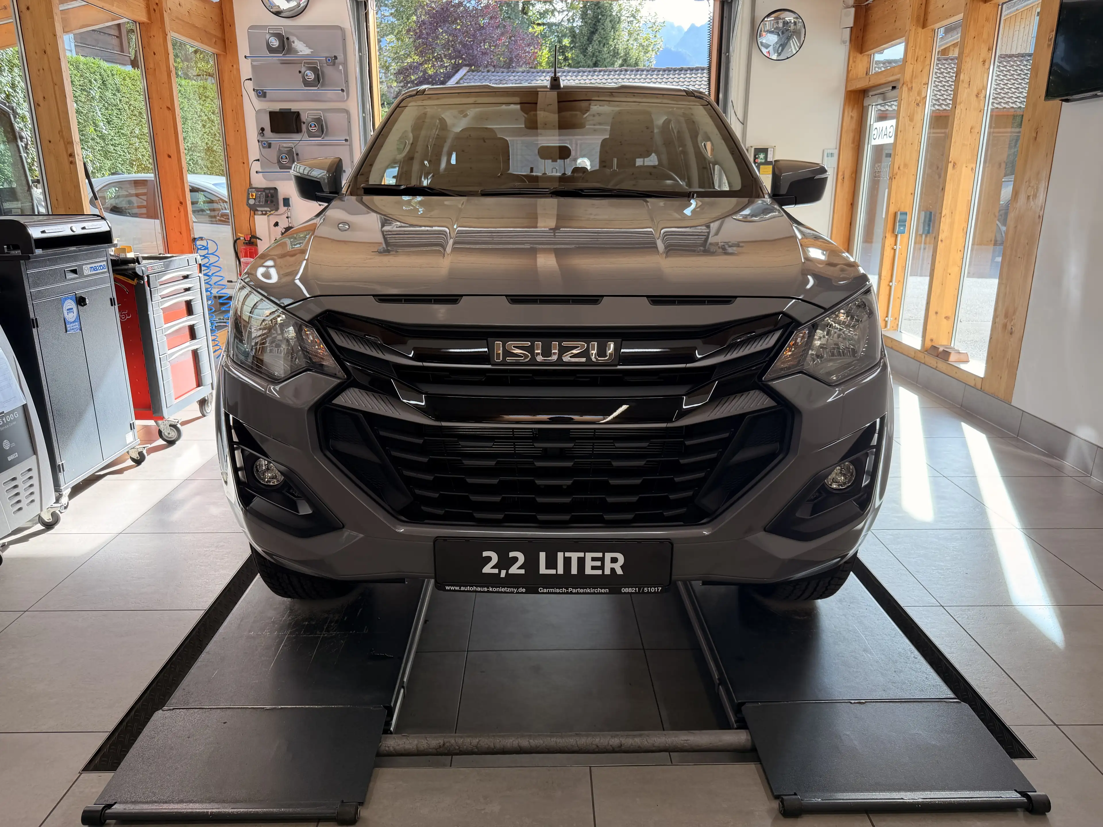 Isuzu D-Max Double Cab 4x4 LS 8AT 2026 — photo 6