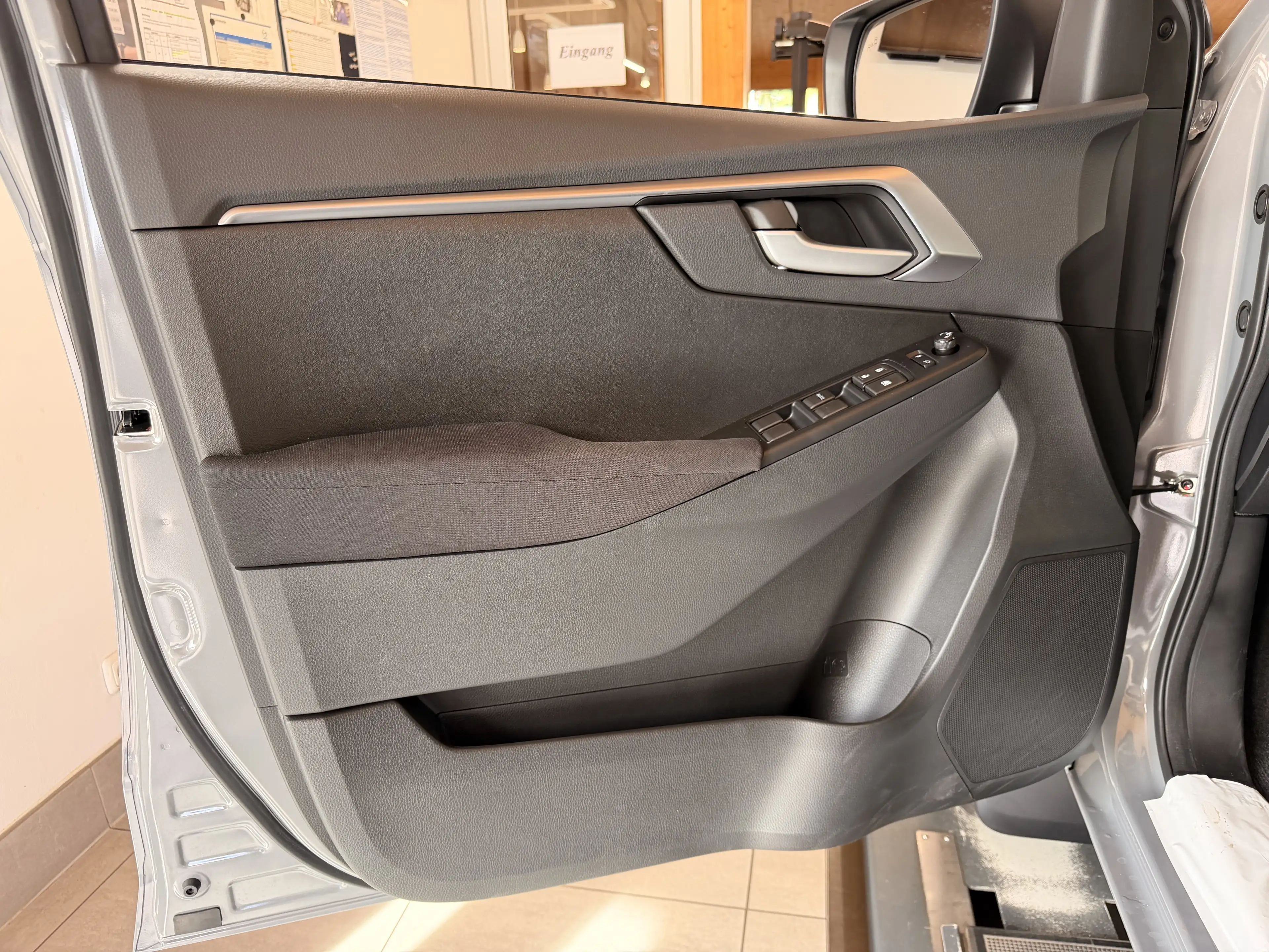 Isuzu D-Max Double Cab 4x4 LS 8AT 2026 — photo 13