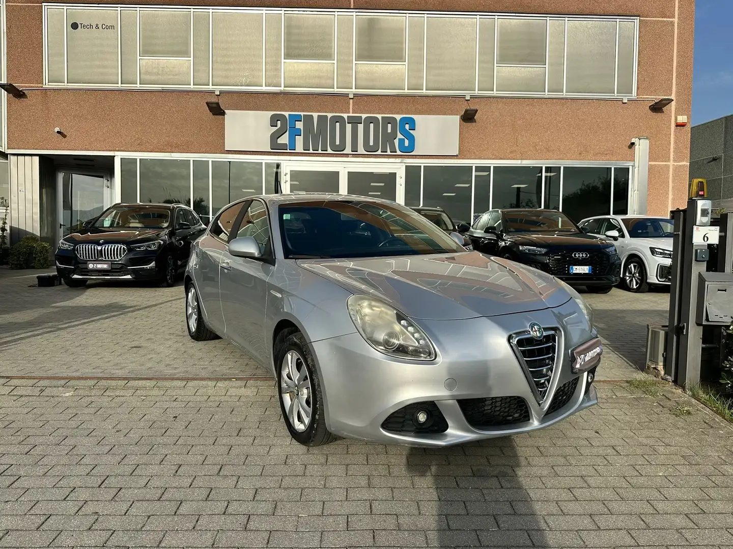 Alfa Romeo Giulietta 2.0 jtdm(2) Distinctive 140cv Grau - 1
