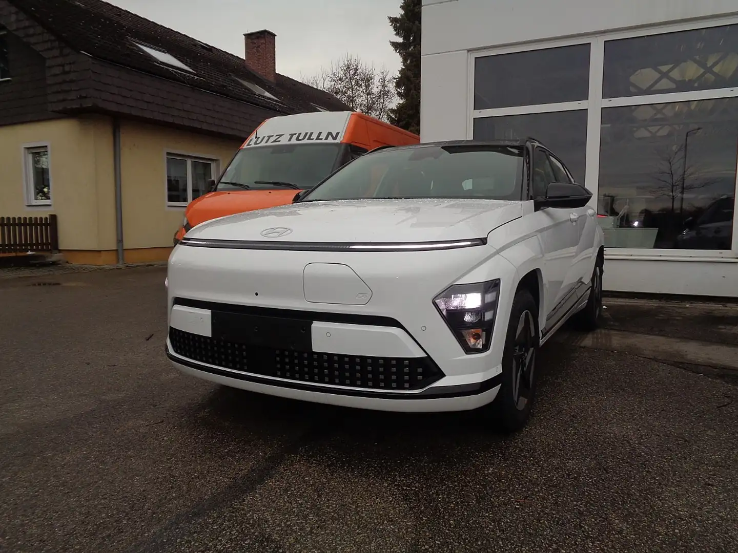 Hyundai KONA Kona Elektro 48,6kWh Smart Line  Technik-Paket ... Weiß - 1