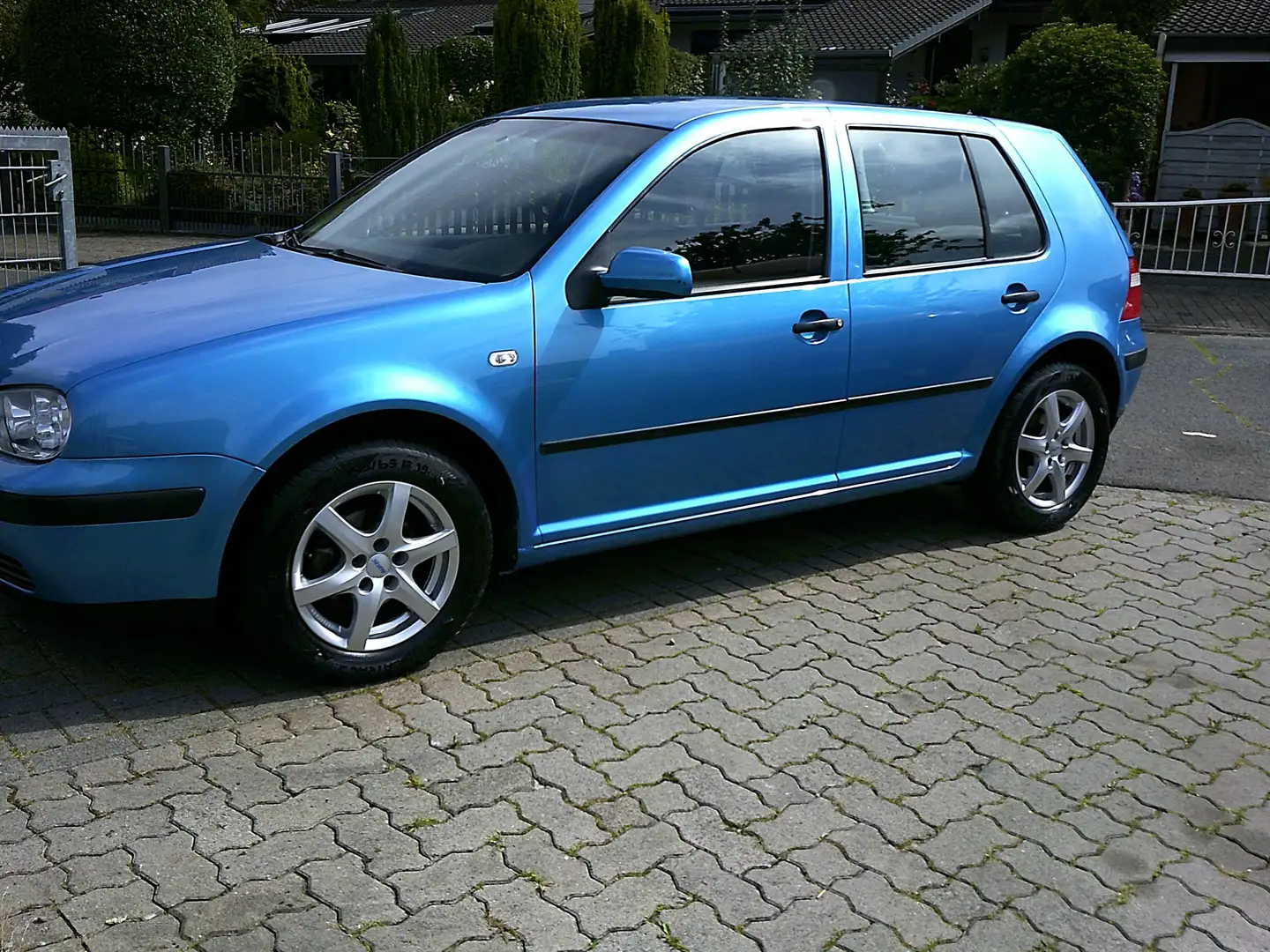 Volkswagen Golf 1.4 Ocean Blau - 2