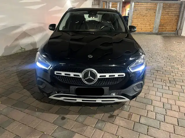Mercedes-Benz GLA 180 GLA-H247 2020 d Business auto