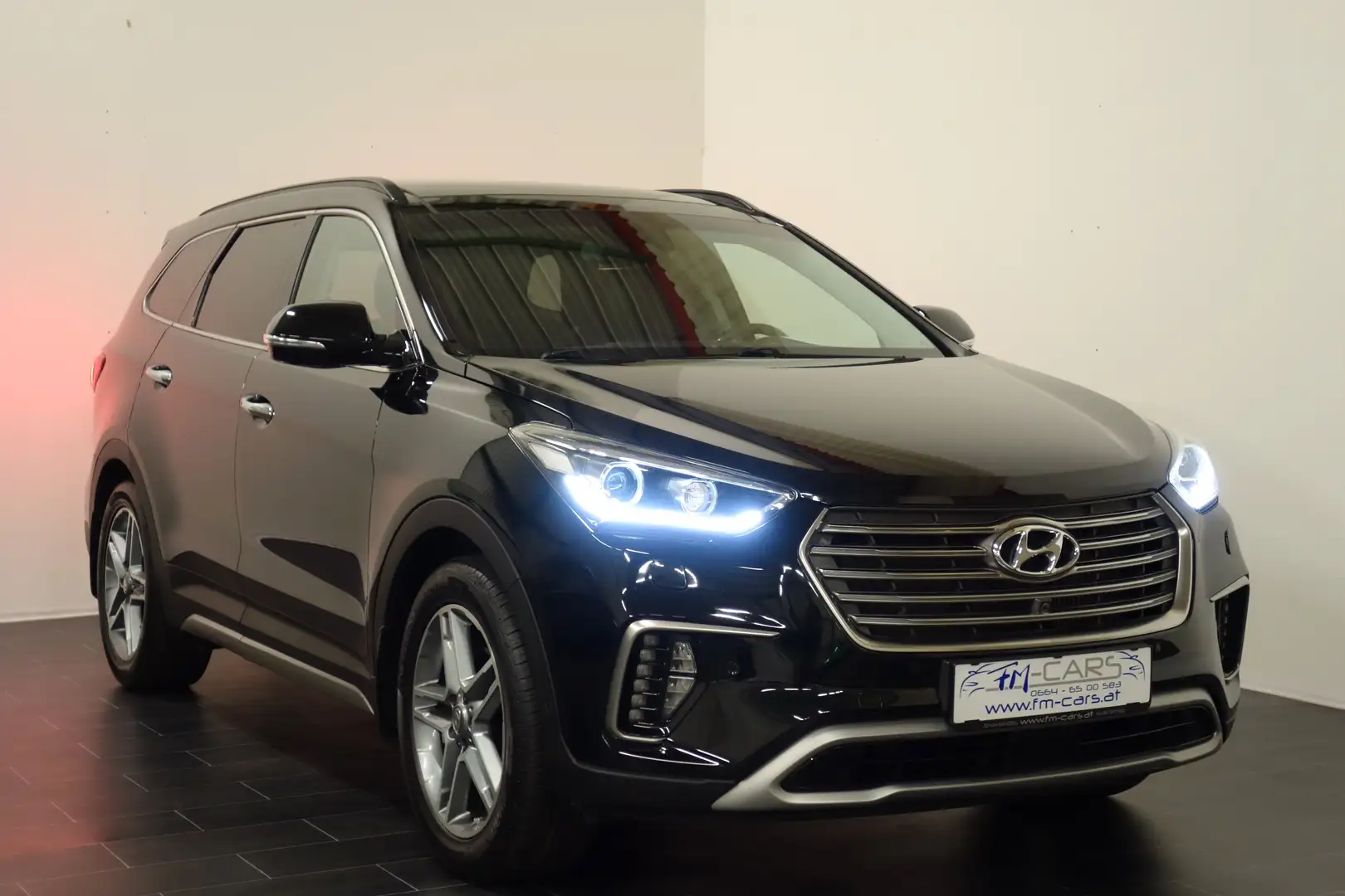 Hyundai Grand Santa Fe 2,2 CRDi 4WD Platin Aut. *AHV*GARANTIE*TOP* Чорний - 2