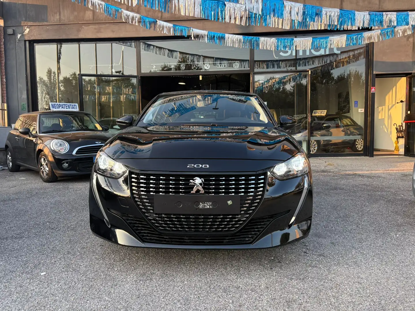 Peugeot 208 208 1.2 puretech Allure Navi Pack s Noir - 1