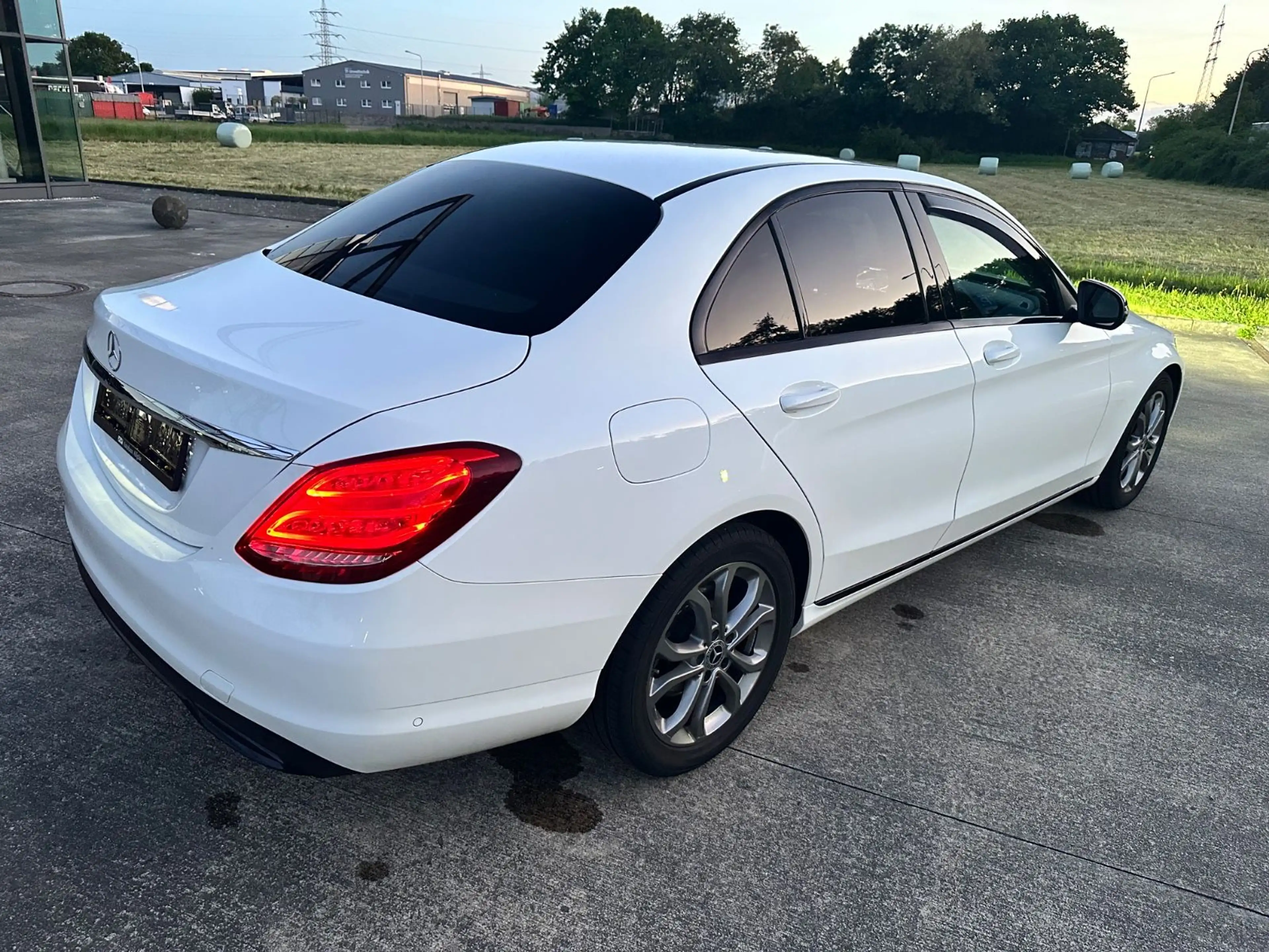 Mercedes-Benz C 180 Lim.KLİMA*LEDER*NAVİ*9G Tronic*LED* F1 — photo 3