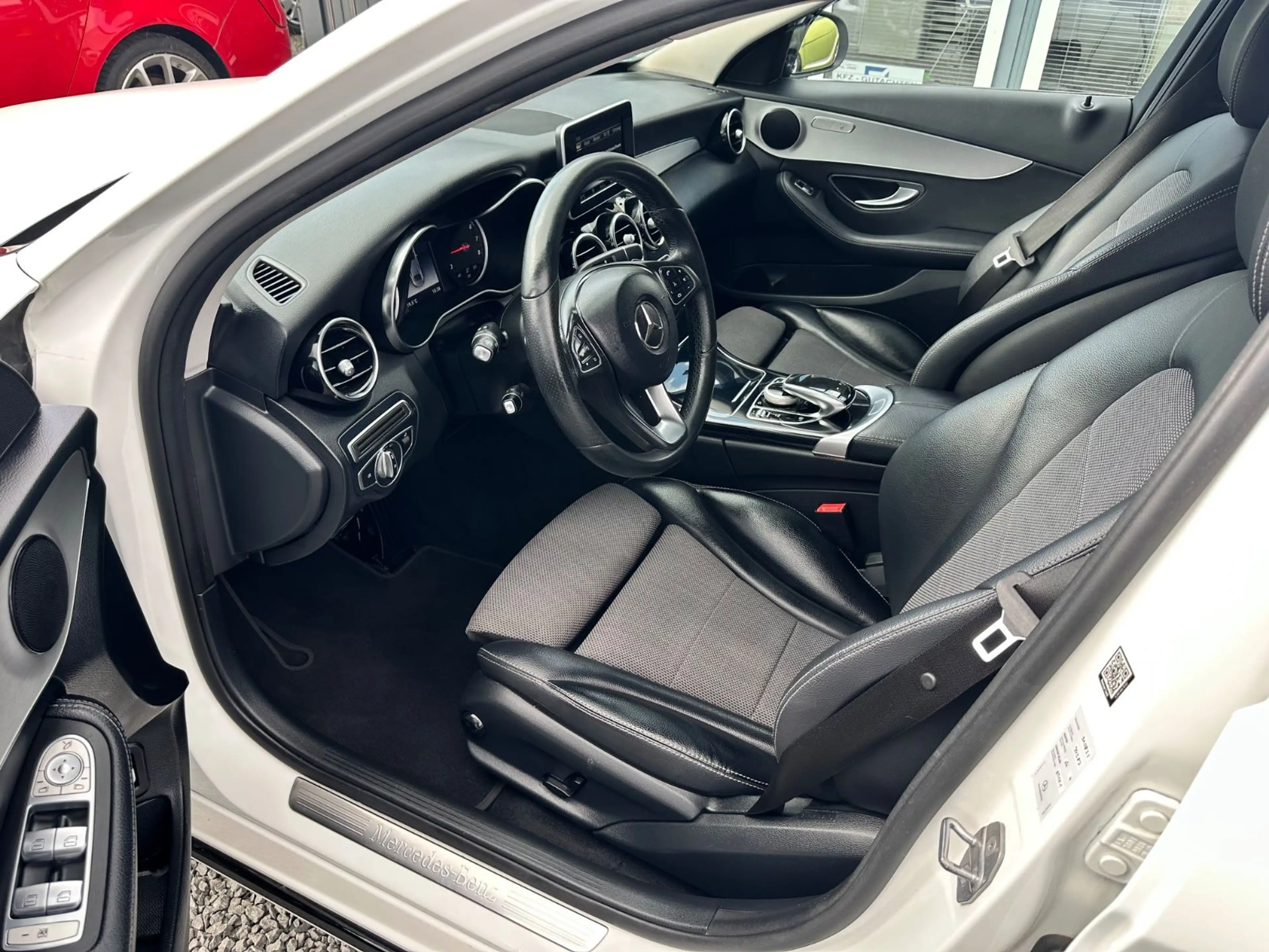 Mercedes-Benz C 180 Lim.KLİMA*LEDER*NAVİ*9G Tronic*LED* F1 — photo 14
