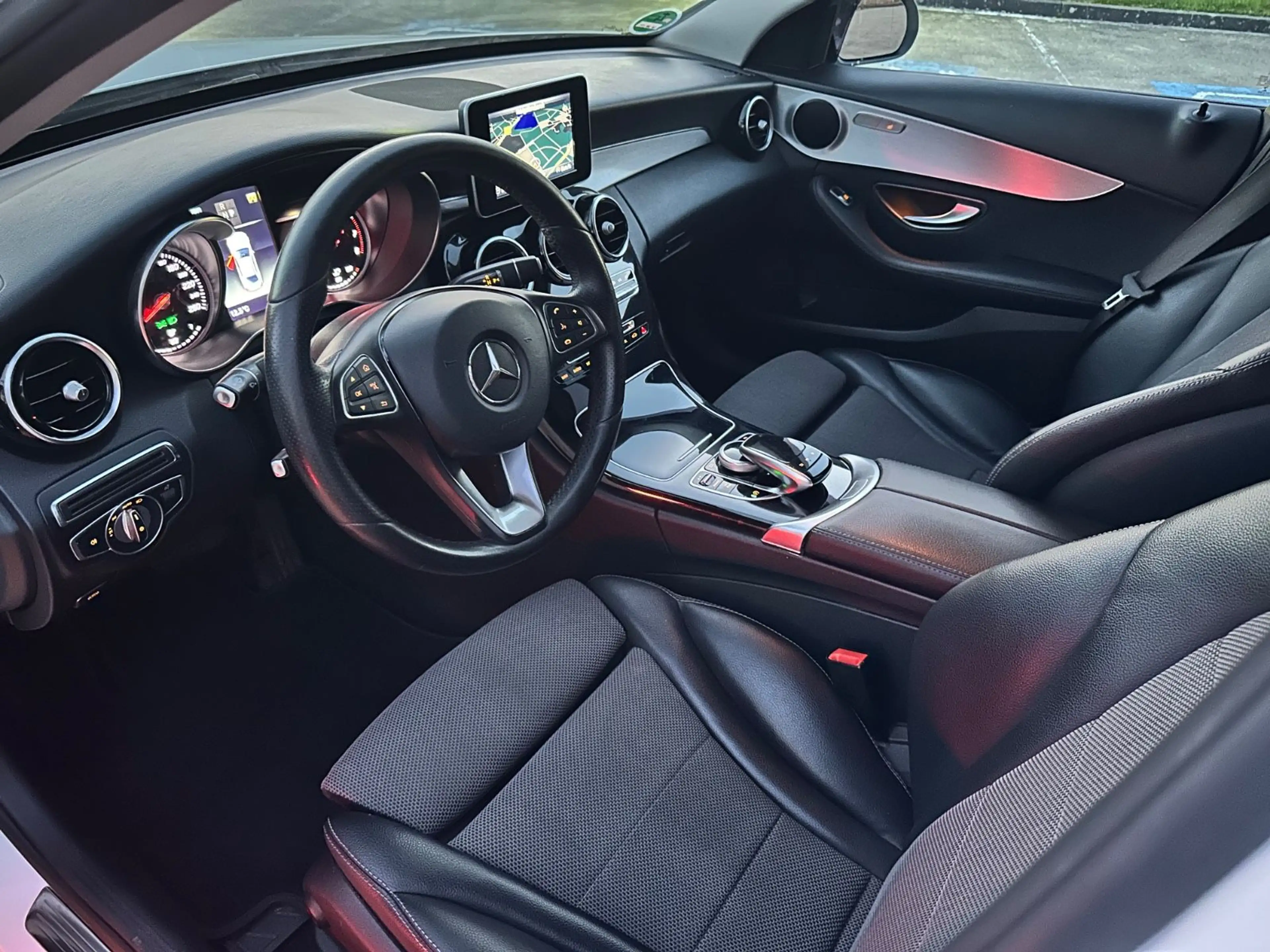 Mercedes-Benz C 180 Lim.KLİMA*LEDER*NAVİ*9G Tronic*LED* F1 — photo 12