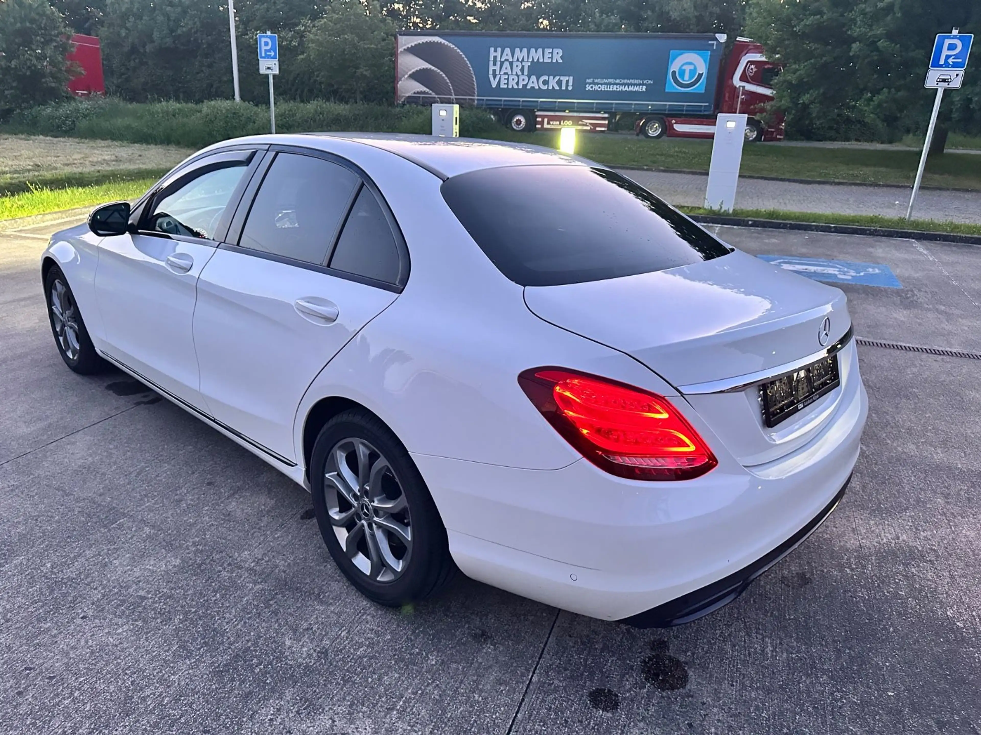 Mercedes-Benz C 180 Lim.KLİMA*LEDER*NAVİ*9G Tronic*LED* F1 — photo 6