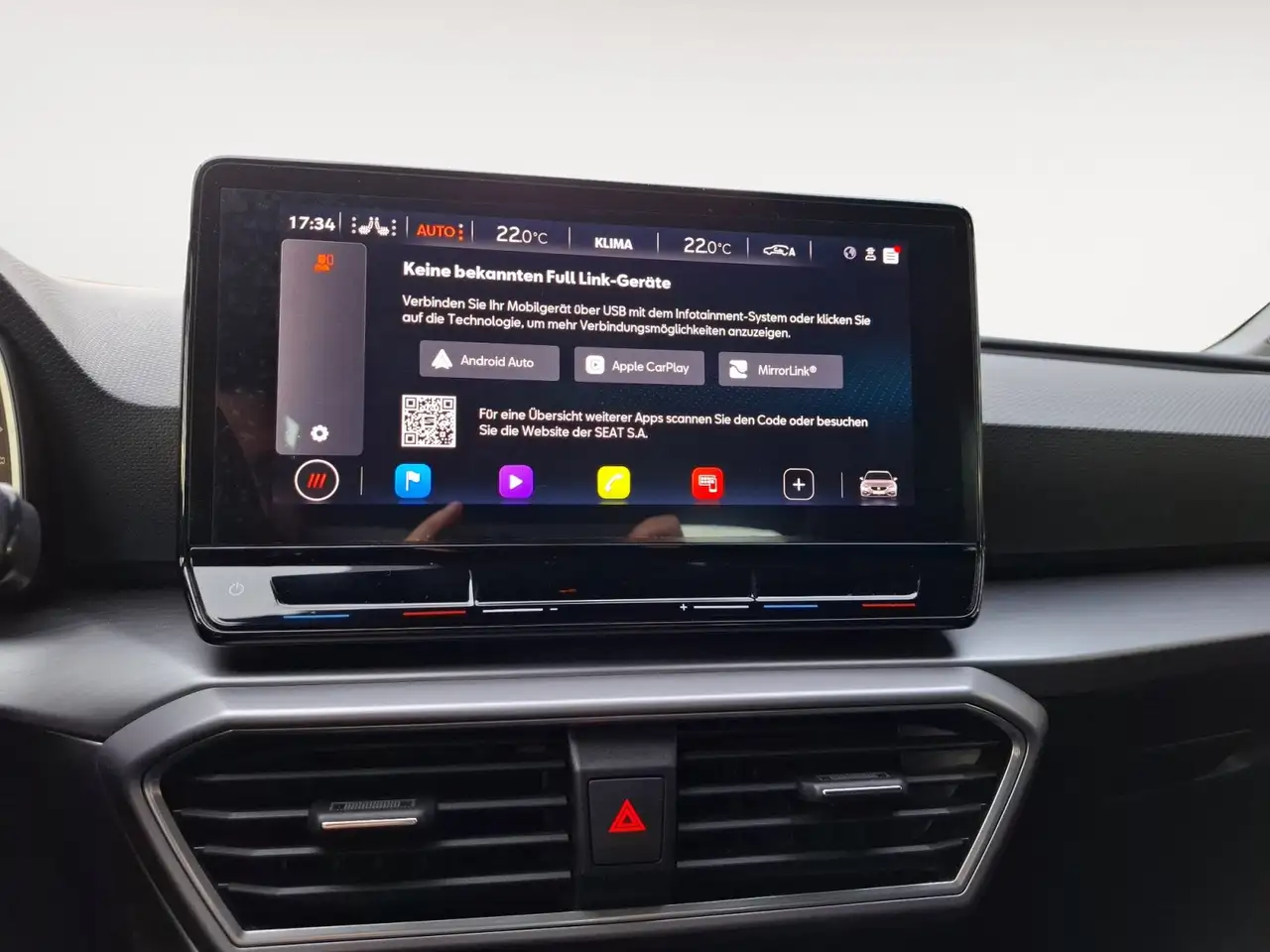 SEAT Leon Sportstourer FR AHK RFK Beats ACC CarPlay 18