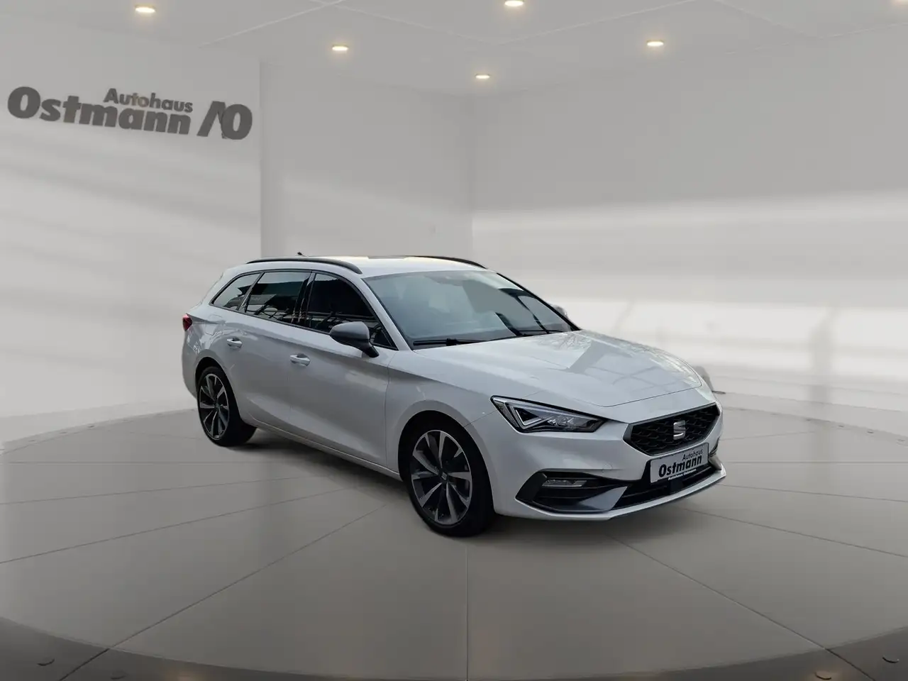 SEAT Leon Sportstourer FR AHK RFK Beats ACC CarPlay 5