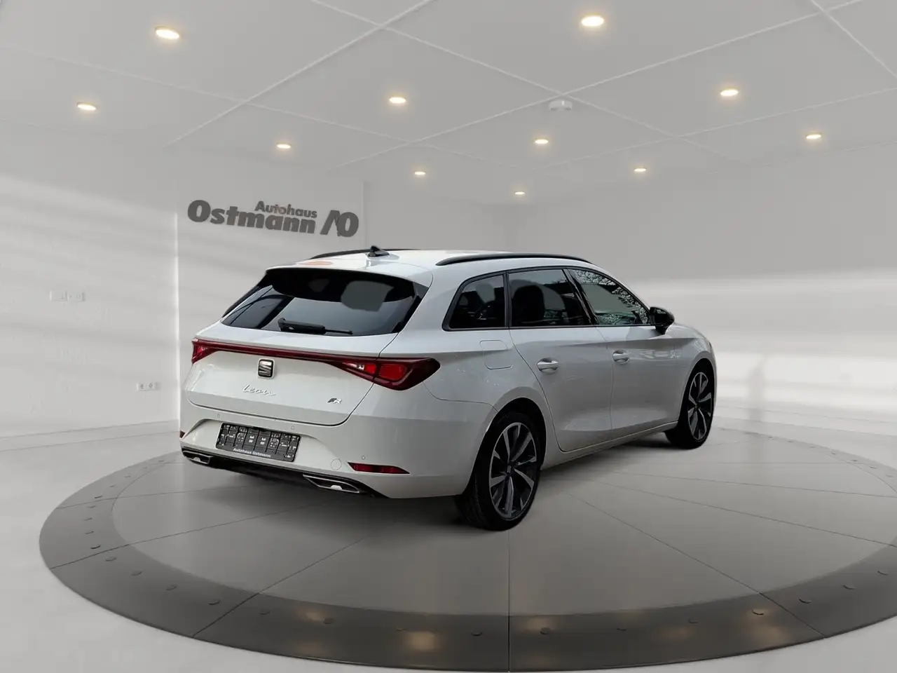 SEAT Leon Sportstourer FR AHK RFK Beats ACC CarPlay 4