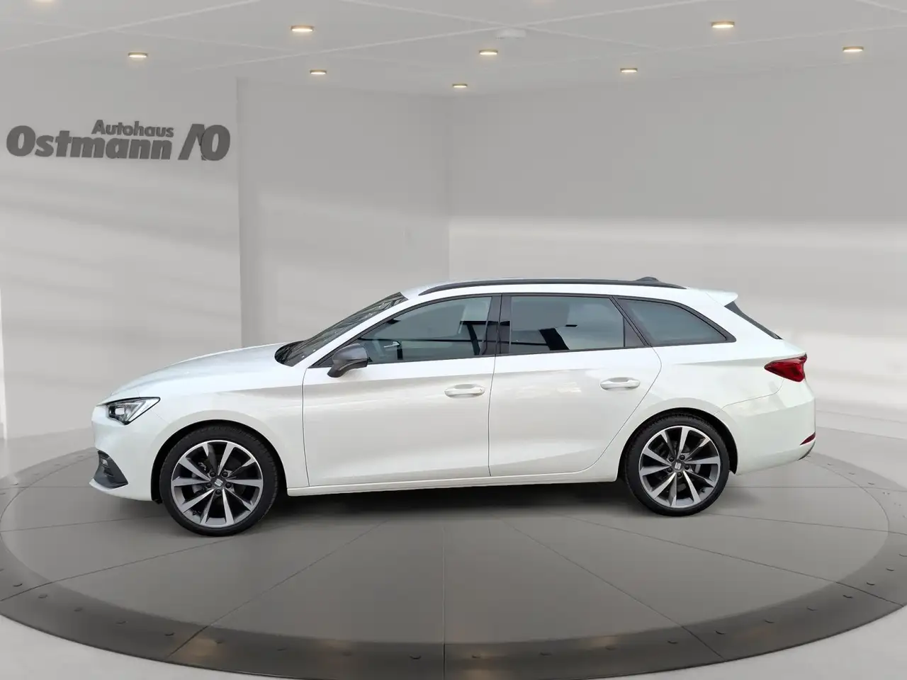 SEAT Leon Sportstourer FR AHK RFK Beats ACC CarPlay 2