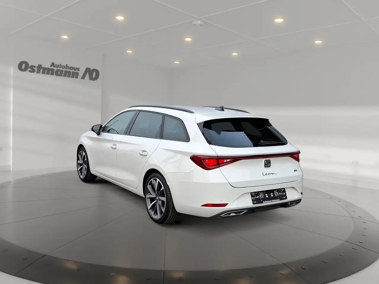 SEAT Leon Sportstourer FR AHK RFK Beats ACC CarPlay 3