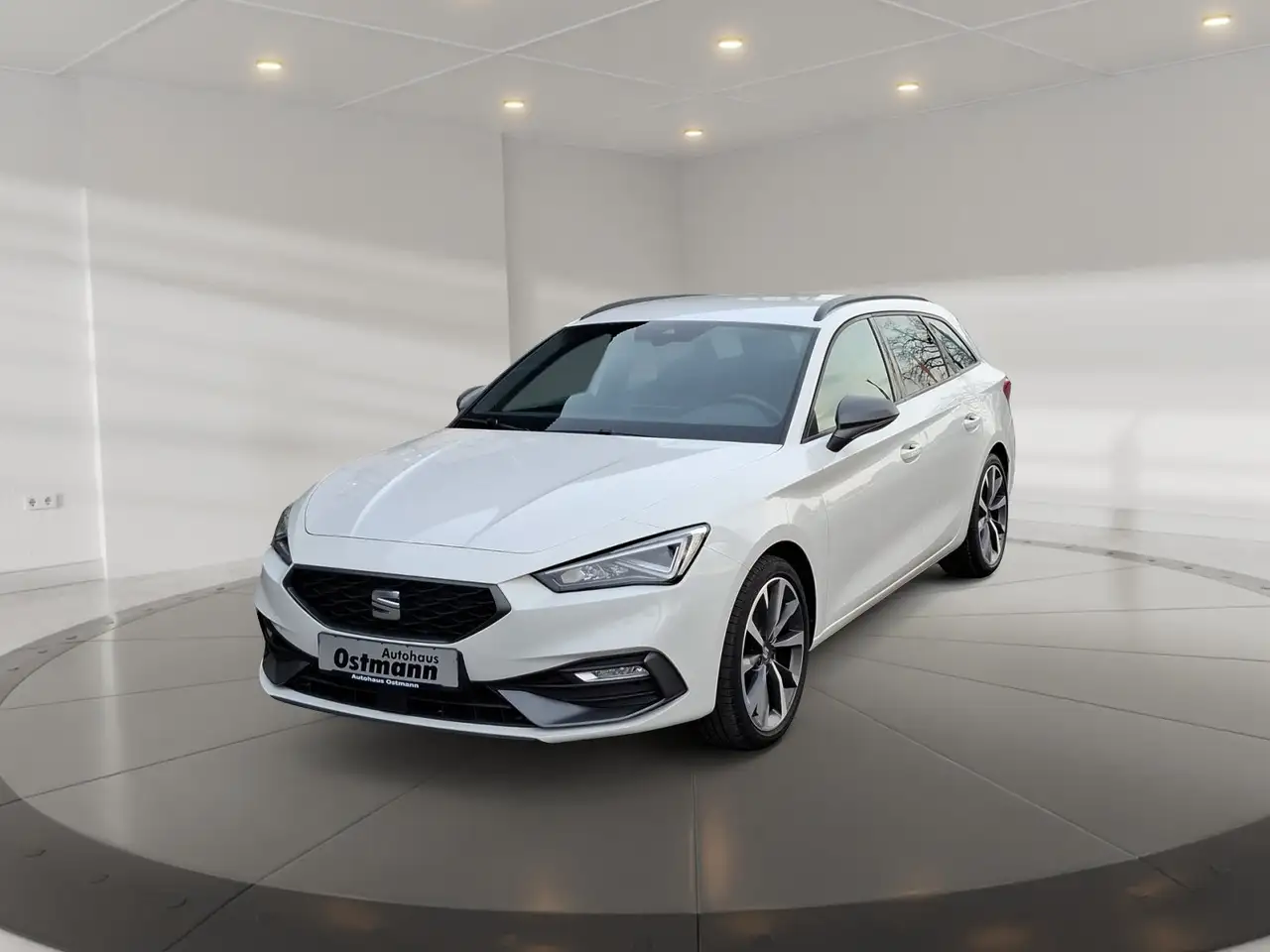 SEAT Leon Sportstourer FR AHK RFK Beats ACC CarPlay