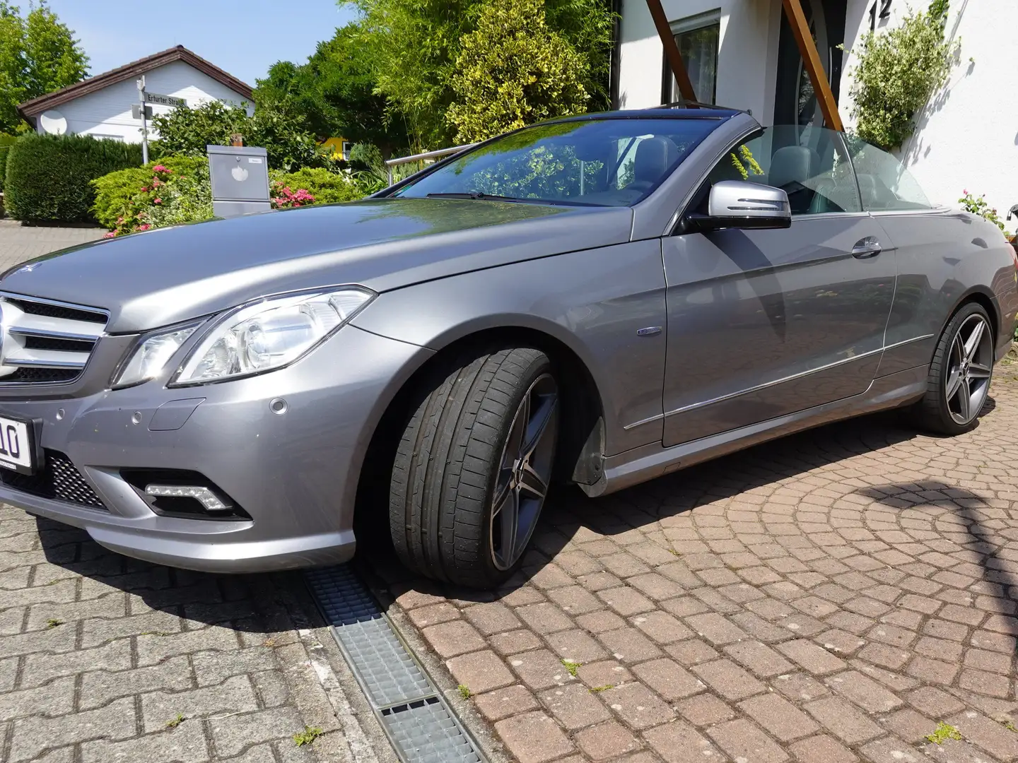 Mercedes-Benz E 350 E 350 CDI DPF Cabrio BlueEFFICIENCY AMG Line Gris - 2