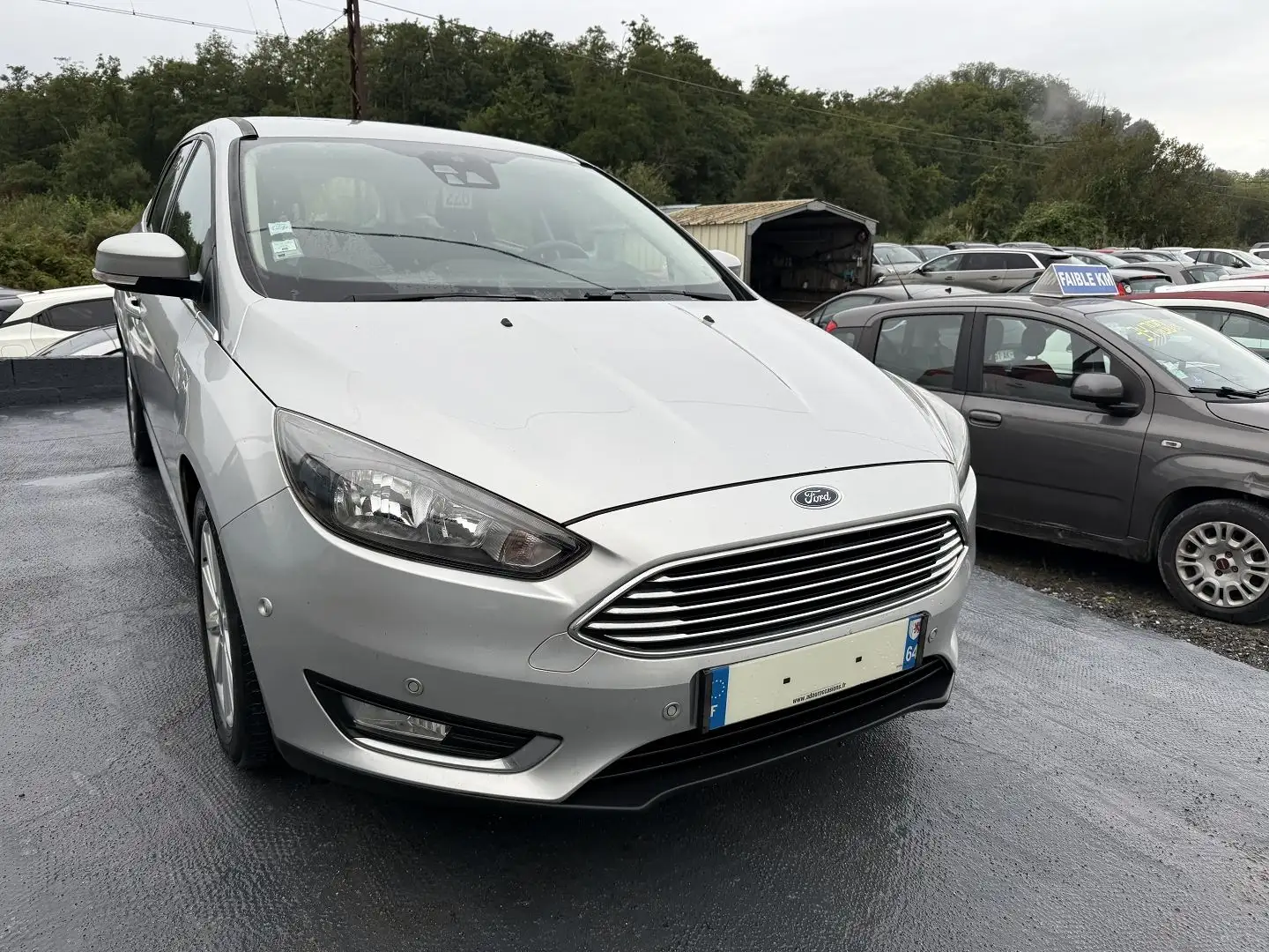 Ford Focus 1.0 ECOBOOST 125CH STOP\u0026START EXECUTIVE Gris - 1