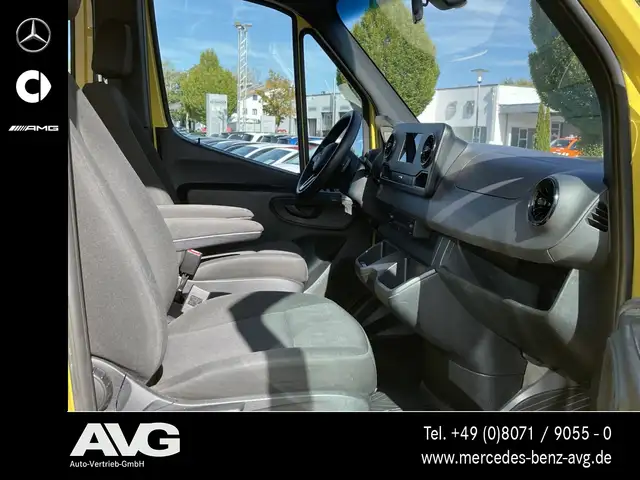 Mercedes-Benz Sprinter view 11