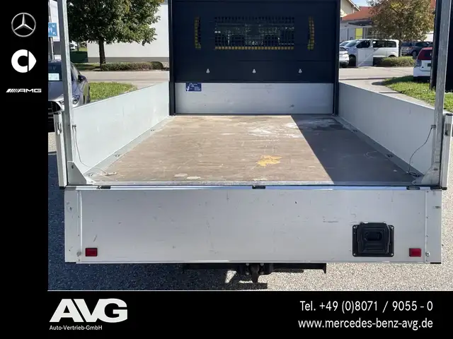 Mercedes-Benz Sprinter view 8