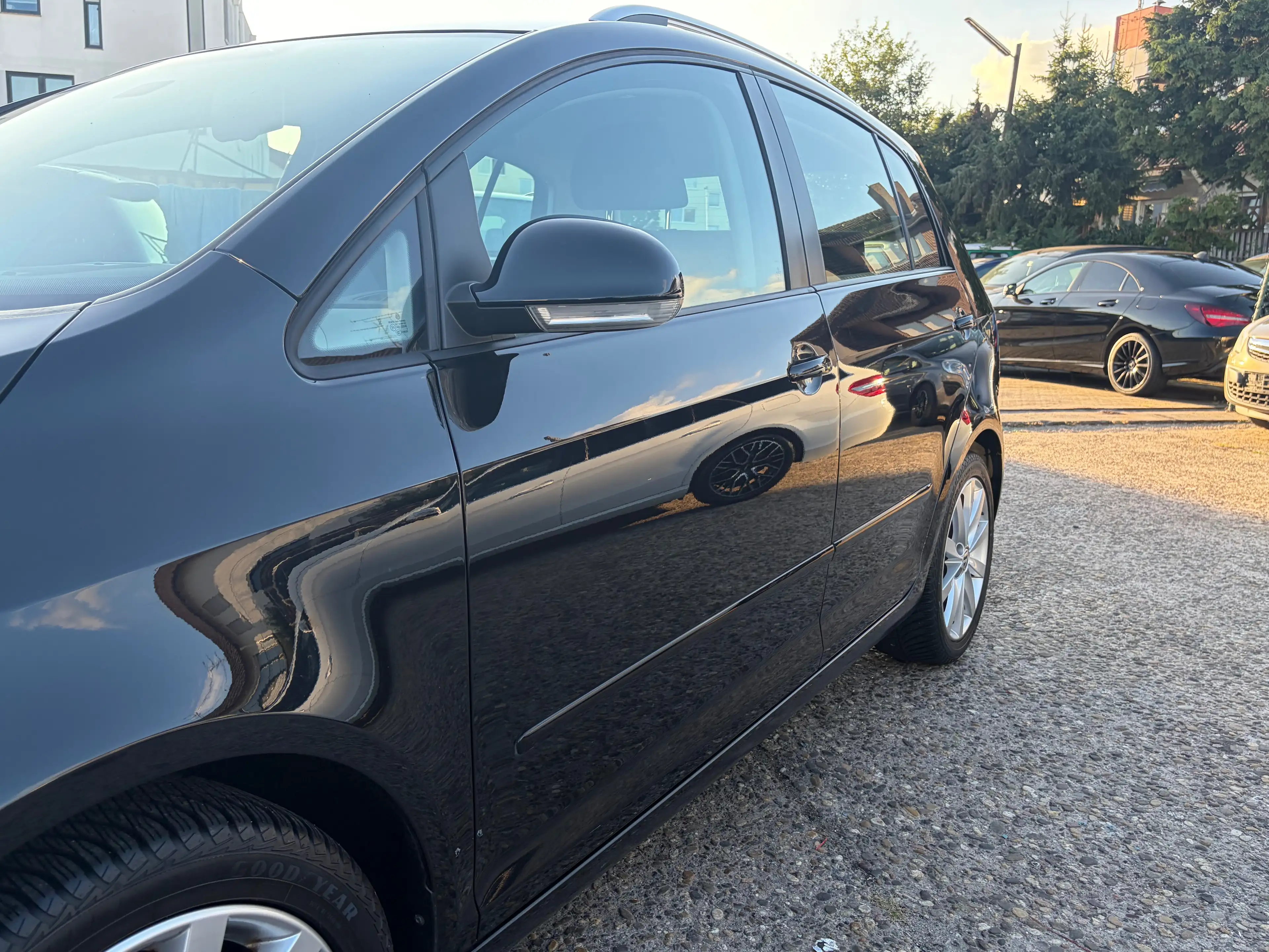 Volkswagen Golf Plus Highline*Automatik*2.Hand*SHZ*PDC*HU/AU Neu* — photo 3