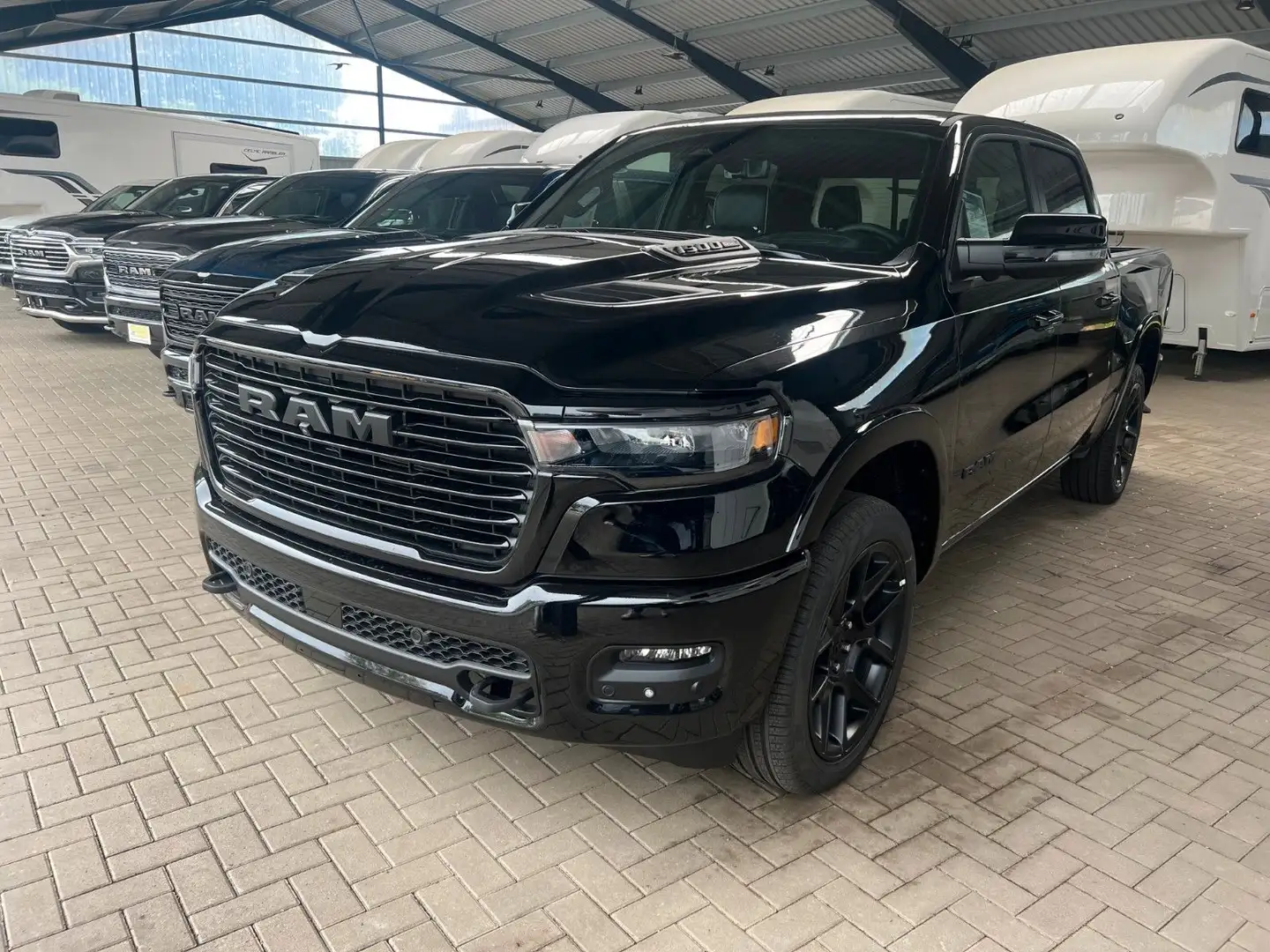 Dodge RAM Crew Cab Laramie Night LPG Noir - 1