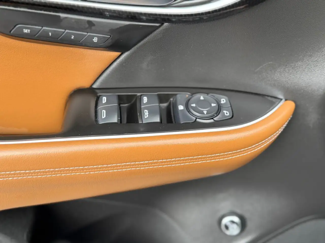 Buick Envision снимка Buick Envision