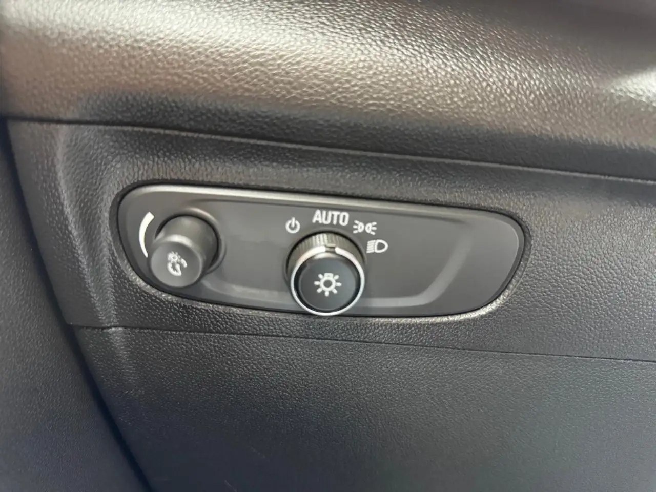Buick Envision снимка Buick Envision