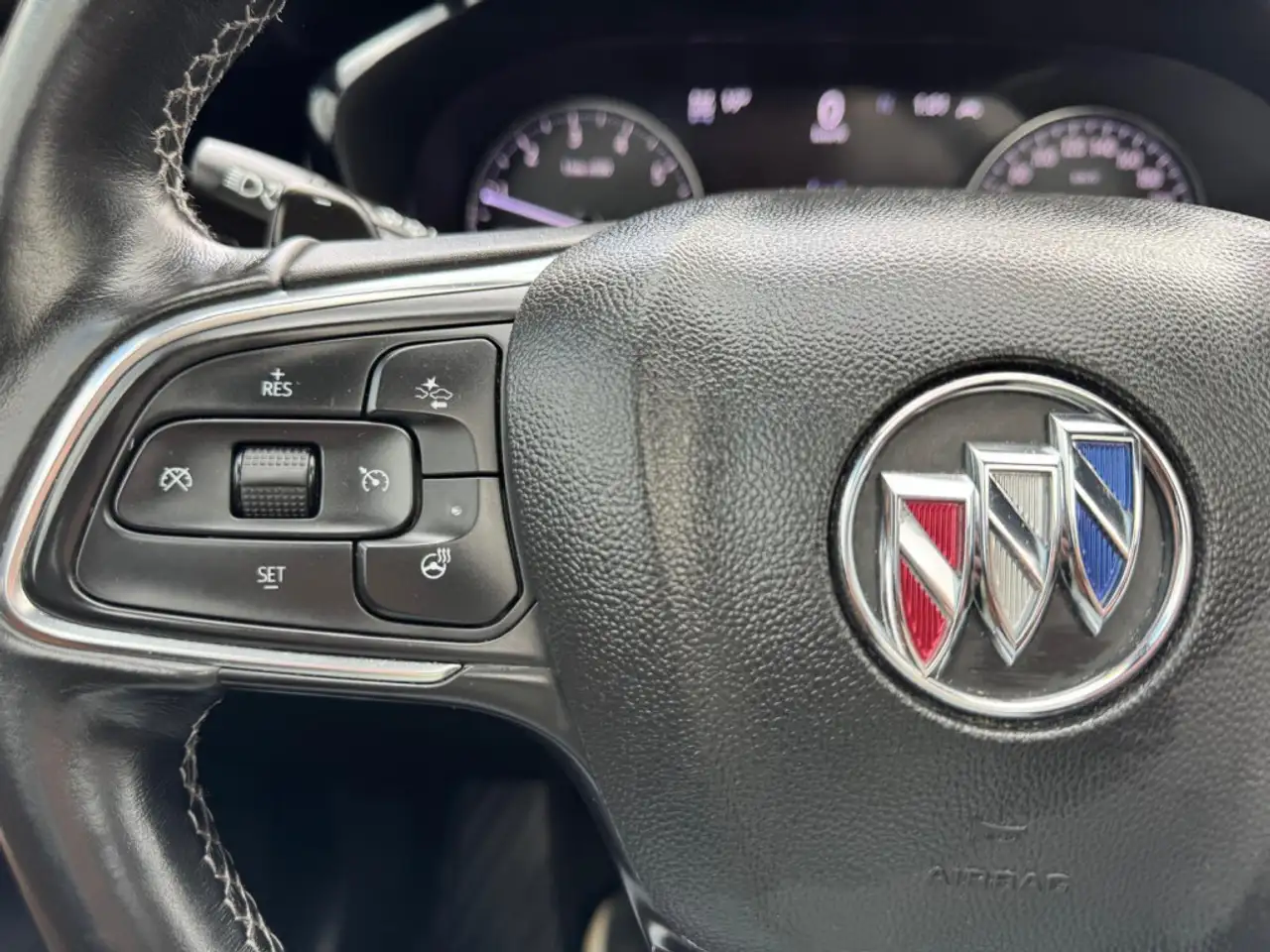 Buick Envision снимка Buick Envision