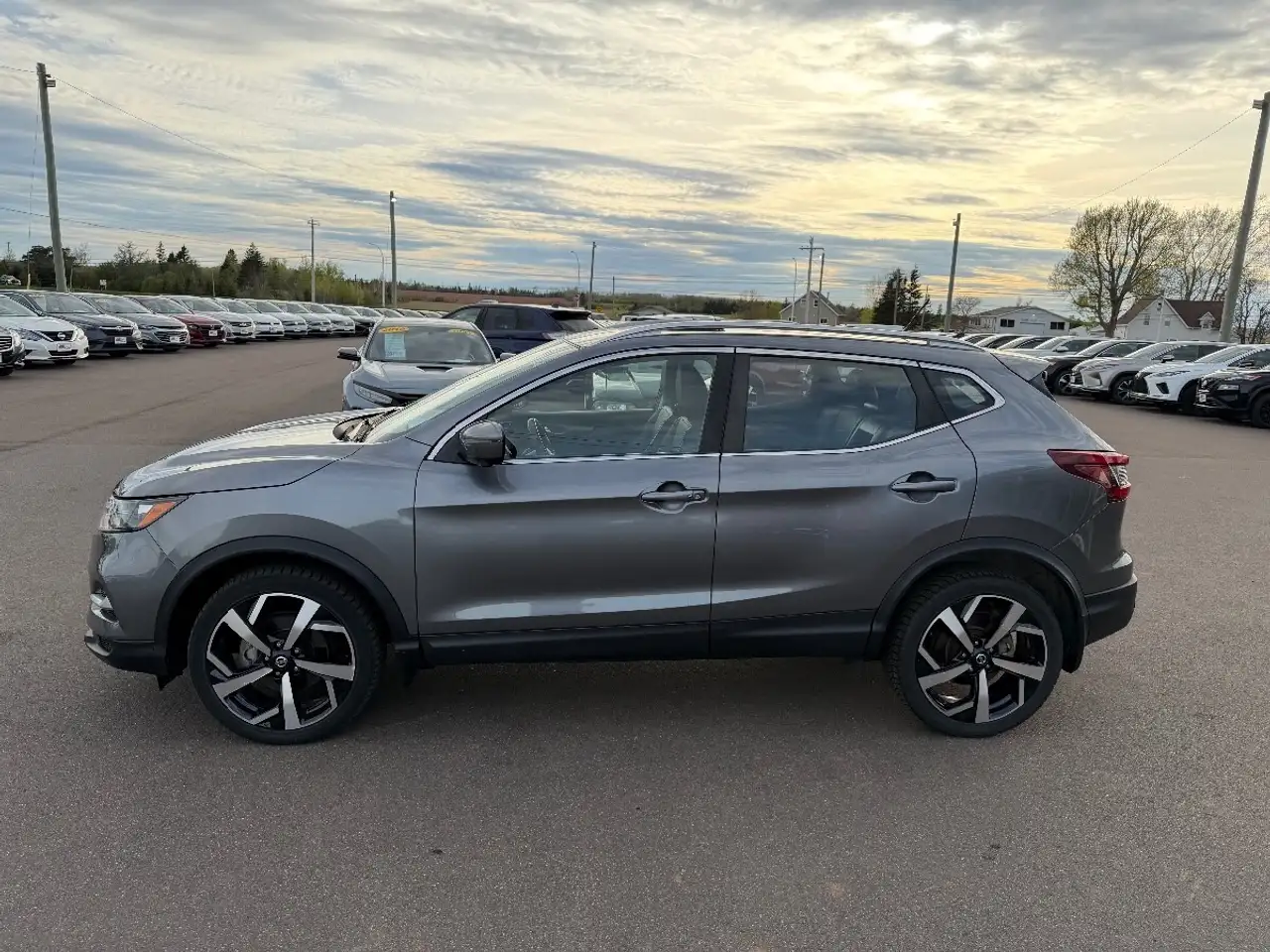 Nissan Qashqai снимка Nissan Qashqai