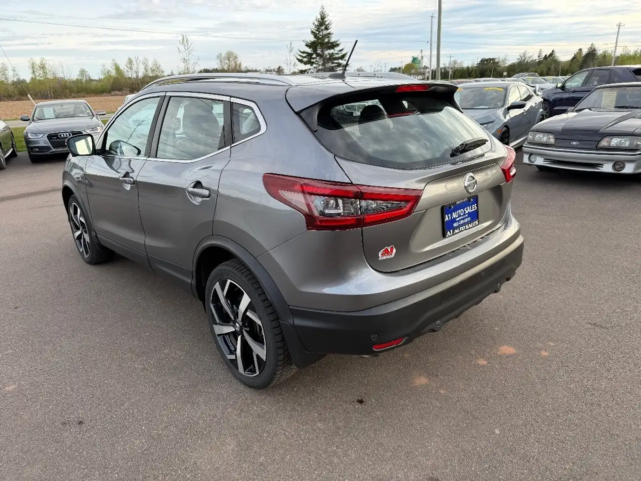 Nissan Qashqai снимка Nissan Qashqai