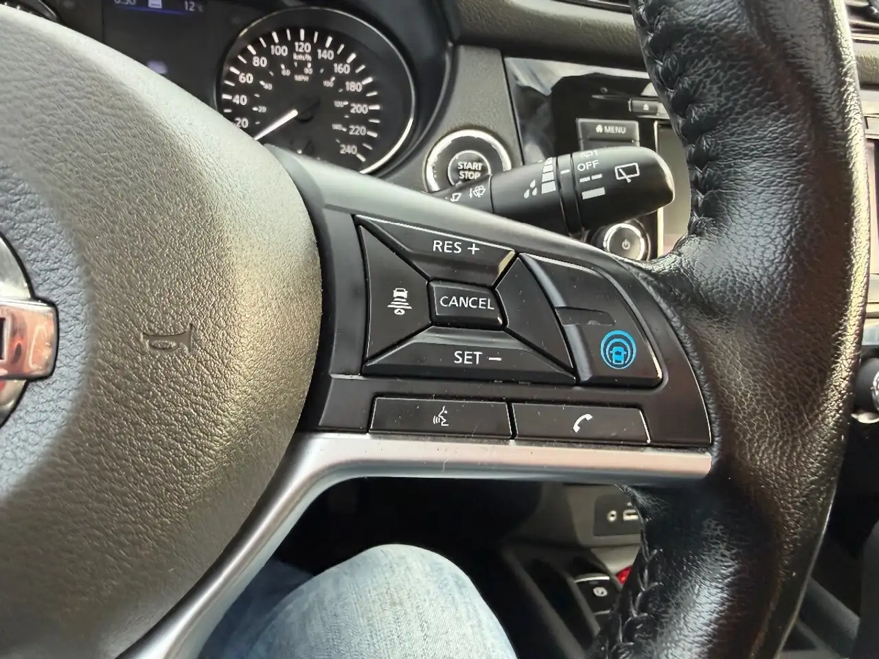 Nissan Qashqai снимка Nissan Qashqai