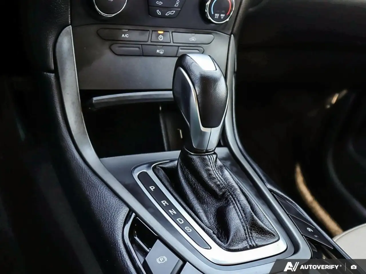Ford Edge снимка Ford Edge