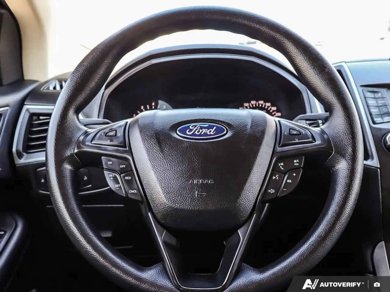 Ford Edge снимка Ford Edge