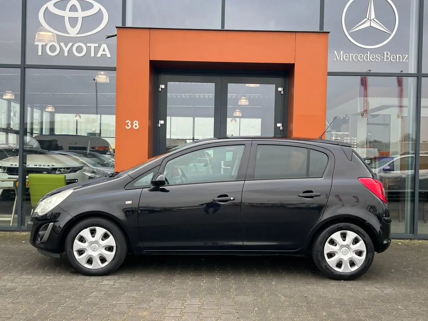 Opel Corsa 1.2 EcoFlex|Airco|Cruise|Elek. ramen|APK 11-2026 Zwart - 2