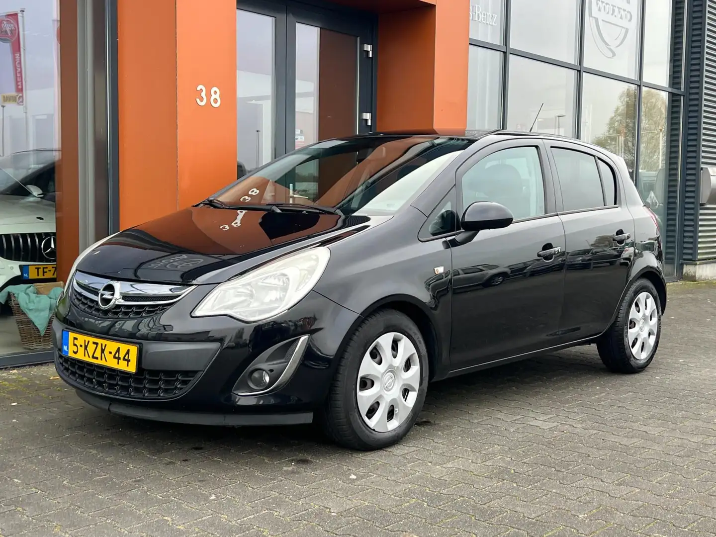 Opel Corsa 1.2 EcoFlex|Airco|Cruise|Elek. ramen|APK 11-2026 Zwart - 1