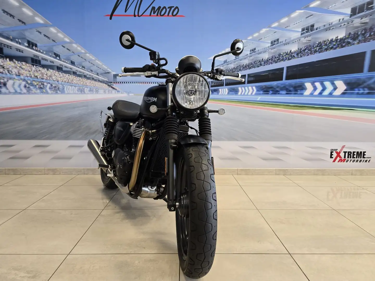 Triumph Street Twin 900 "Matt Black" - Km 17000 - 2