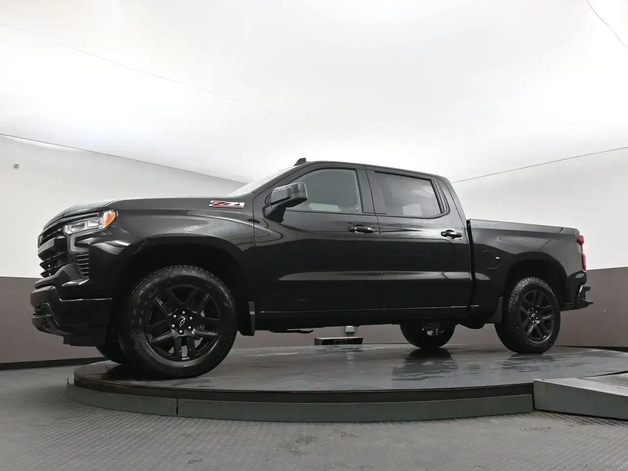 Chevrolet Silverado 1500 снимка Chevrolet Silverado 1500