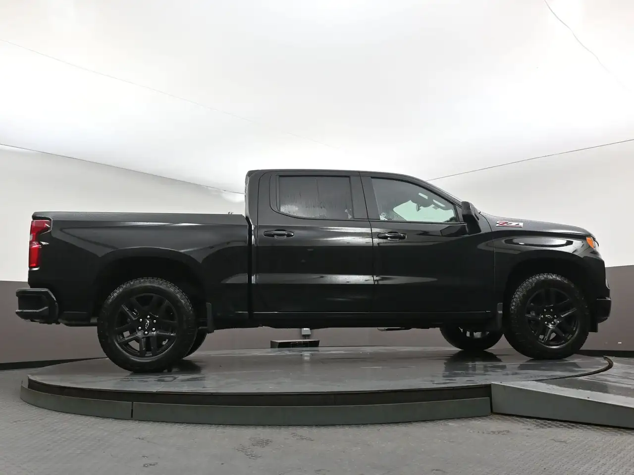 Chevrolet Silverado 1500 снимка Chevrolet Silverado 1500