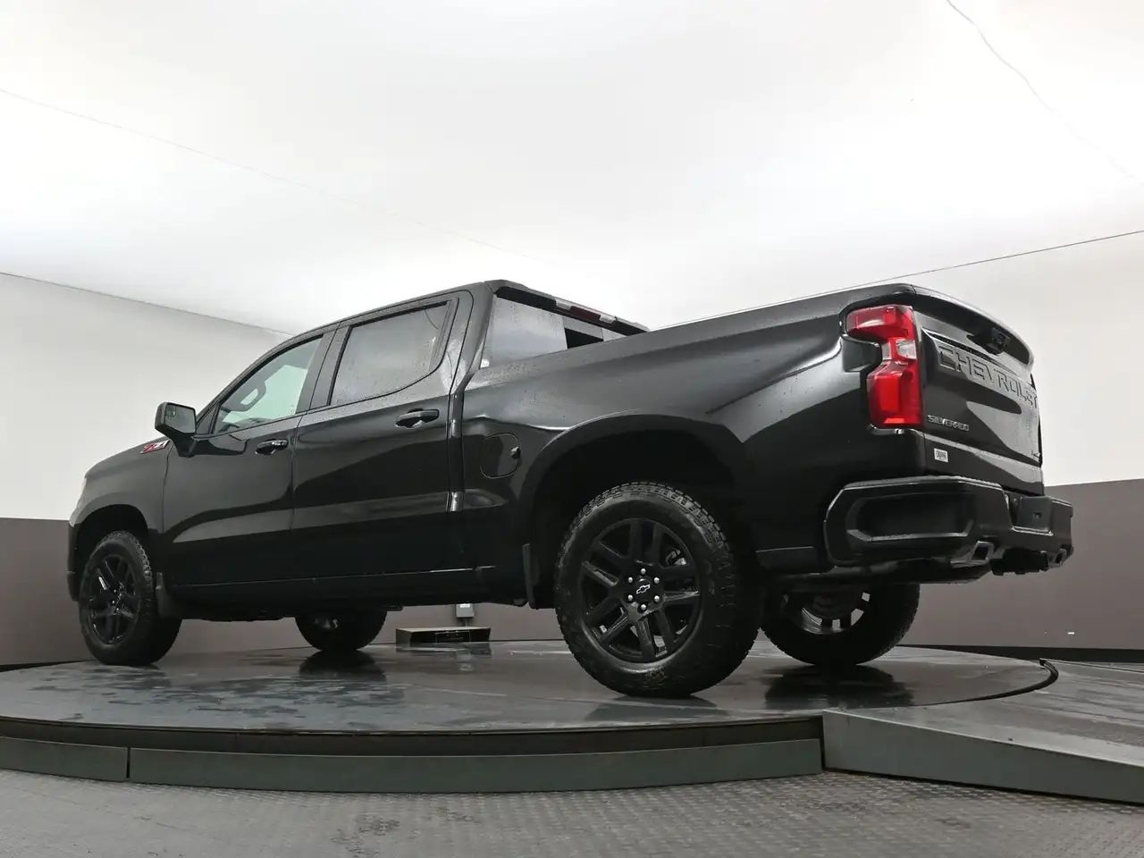 Chevrolet Silverado 1500 снимка Chevrolet Silverado 1500