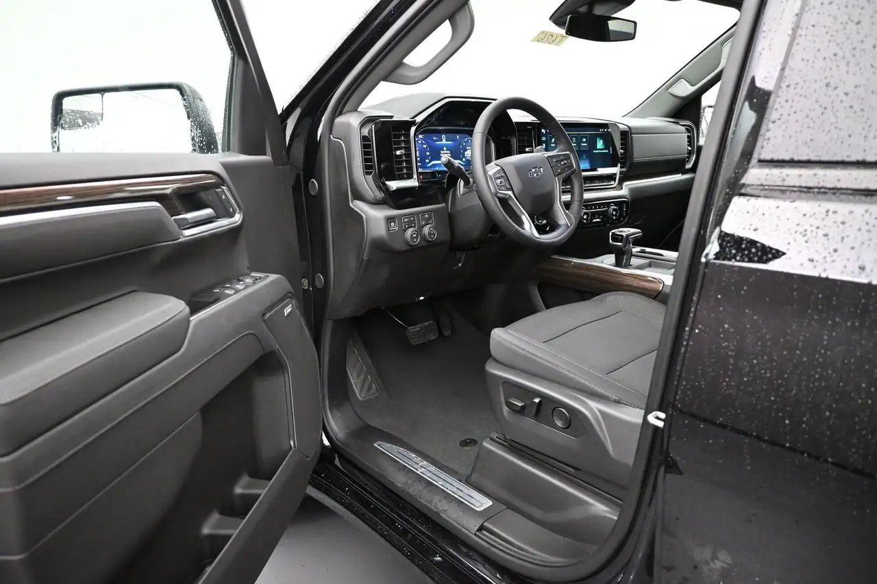 Chevrolet Silverado 1500 снимка Chevrolet Silverado 1500